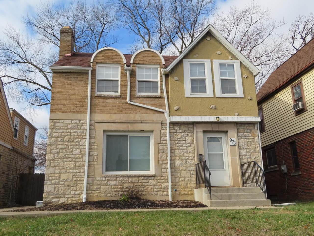973 Kelton Avenue - Photo 1
