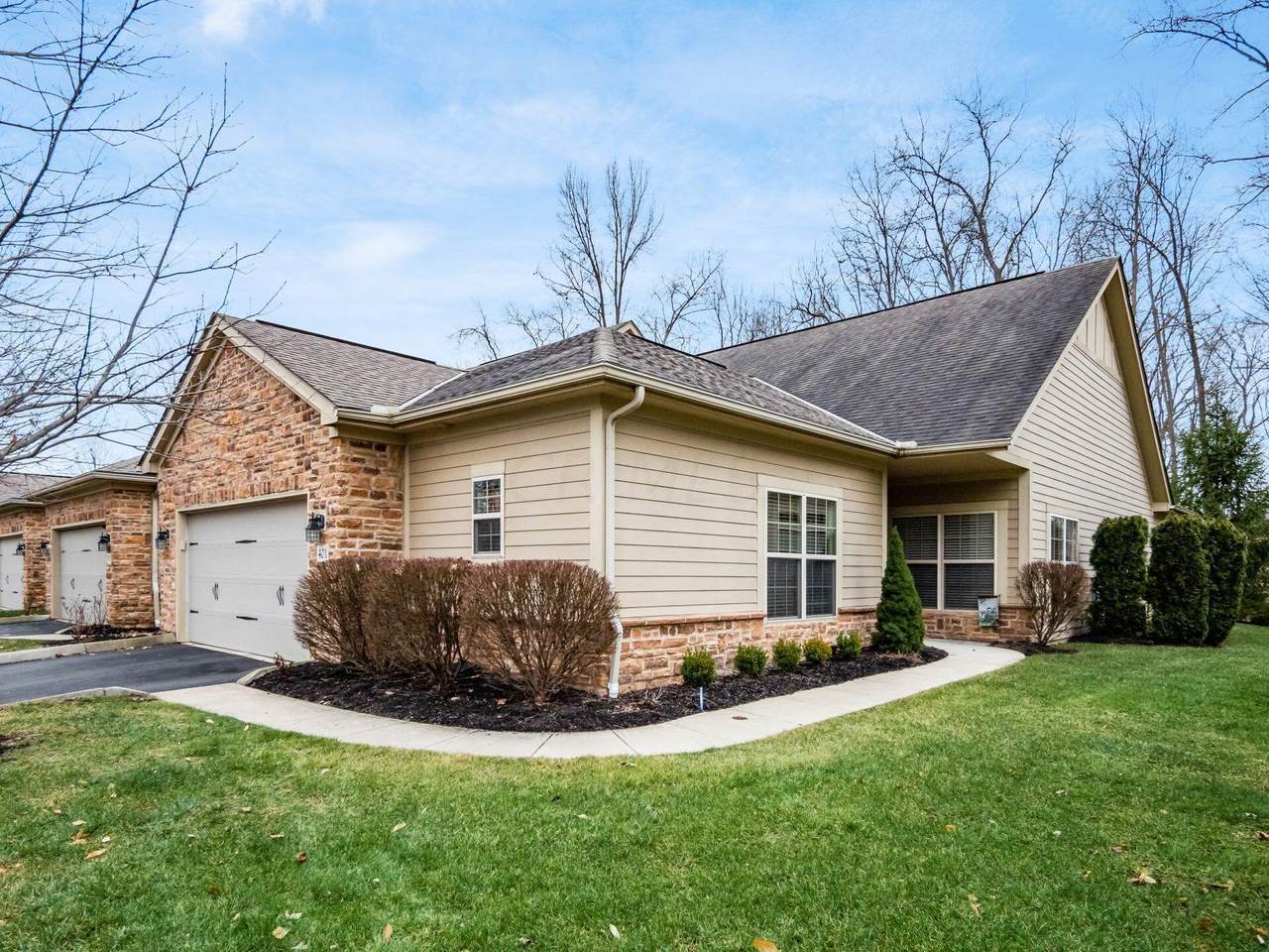 401 Slate Crossing Drive - Photo 1