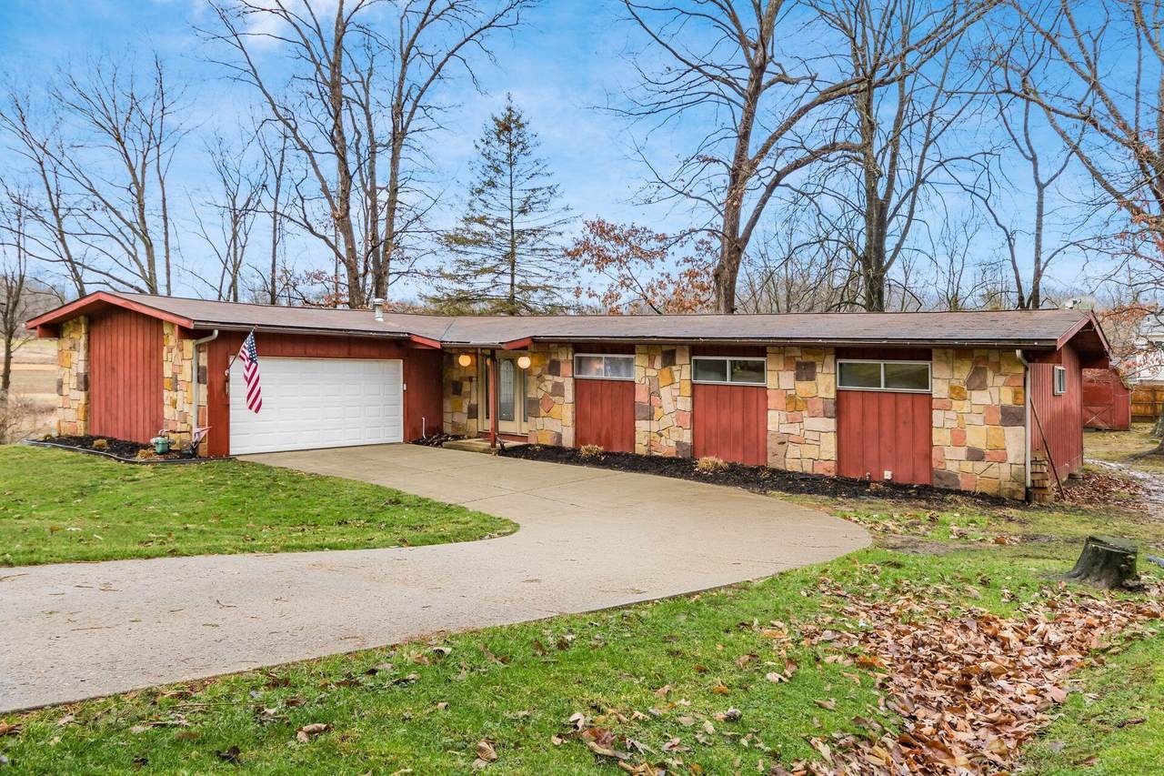 1720 Fir Court - Photo 1