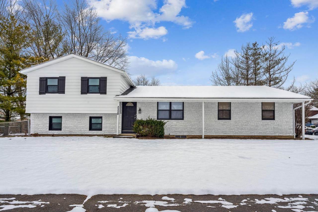 2558 Hardy Parkway - Photo 1