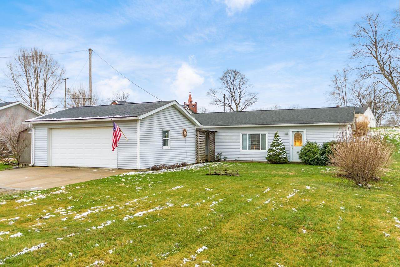 9060 Claysville Road - Photo 1