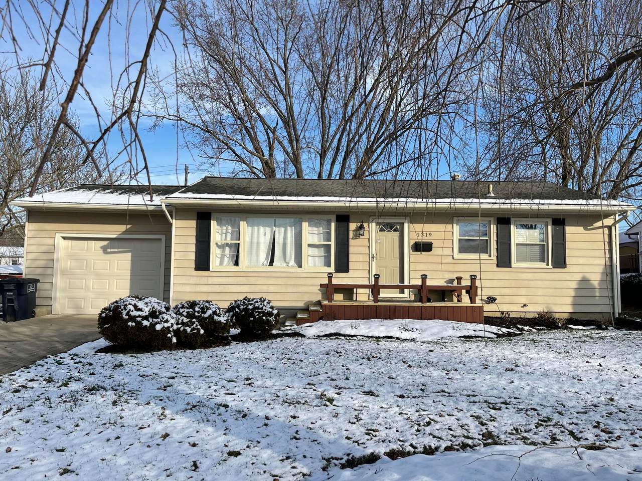 1319 Wetsell Avenue - Photo 1