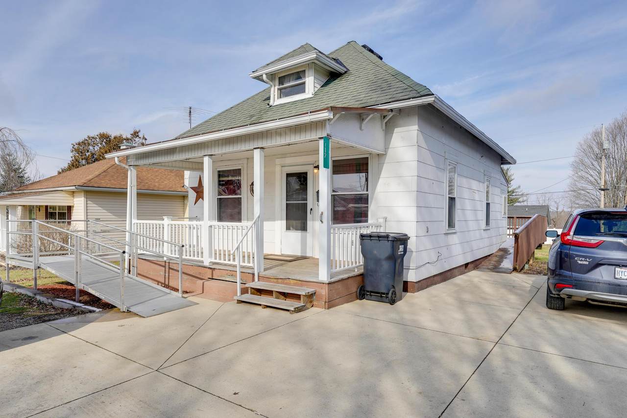 712 Johnson Avenue - Photo 1