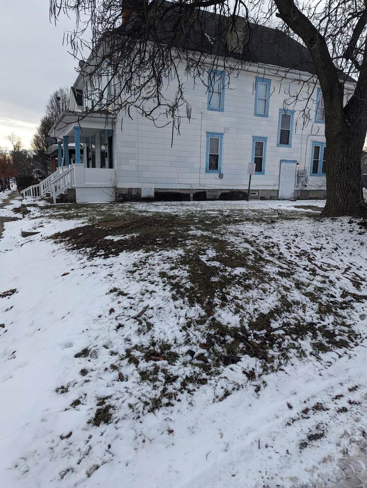 295 21st Street - Photo 1