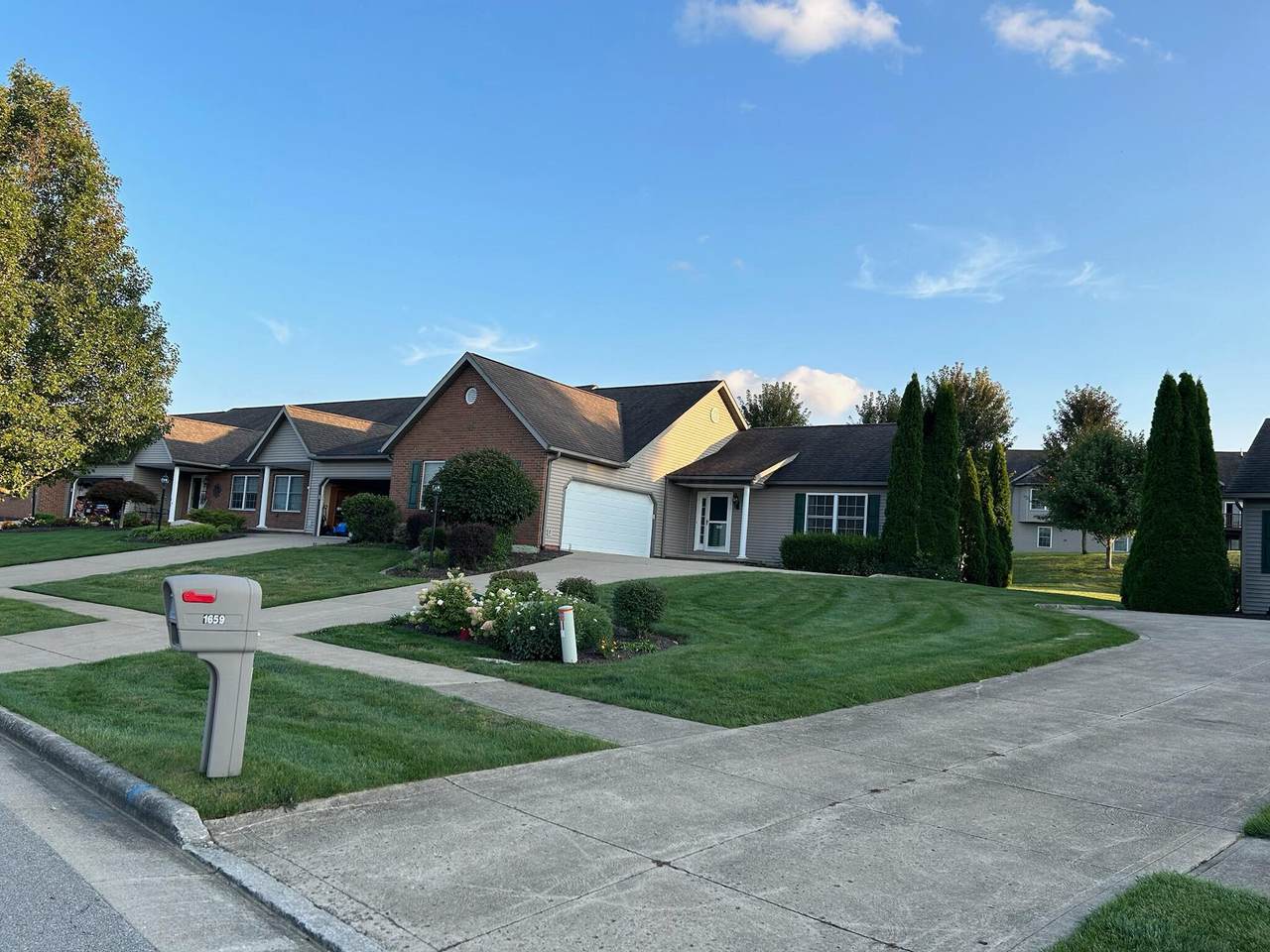1657 Wilmington Point - Photo 1