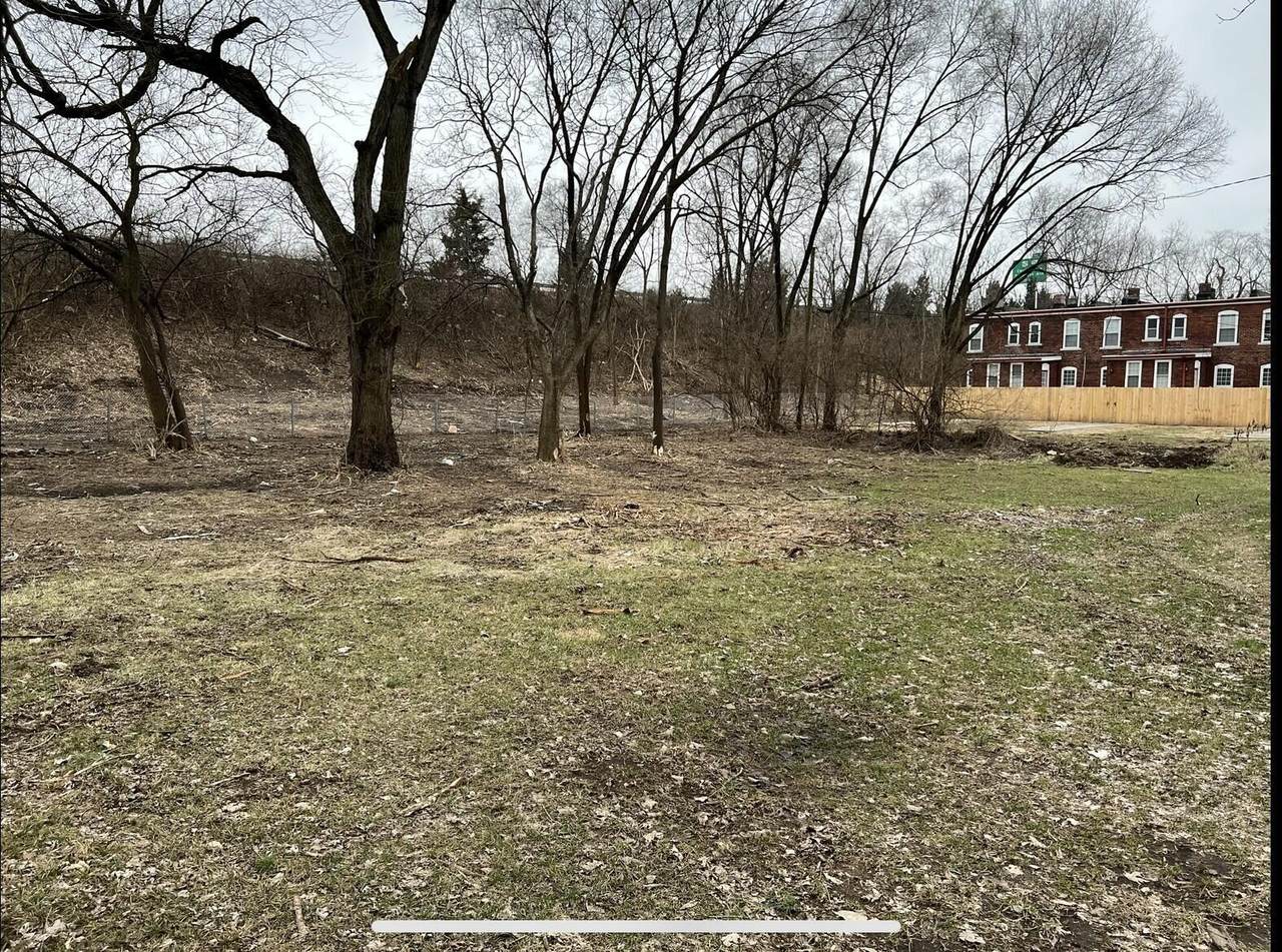 489 Holton Avenue - Photo 1