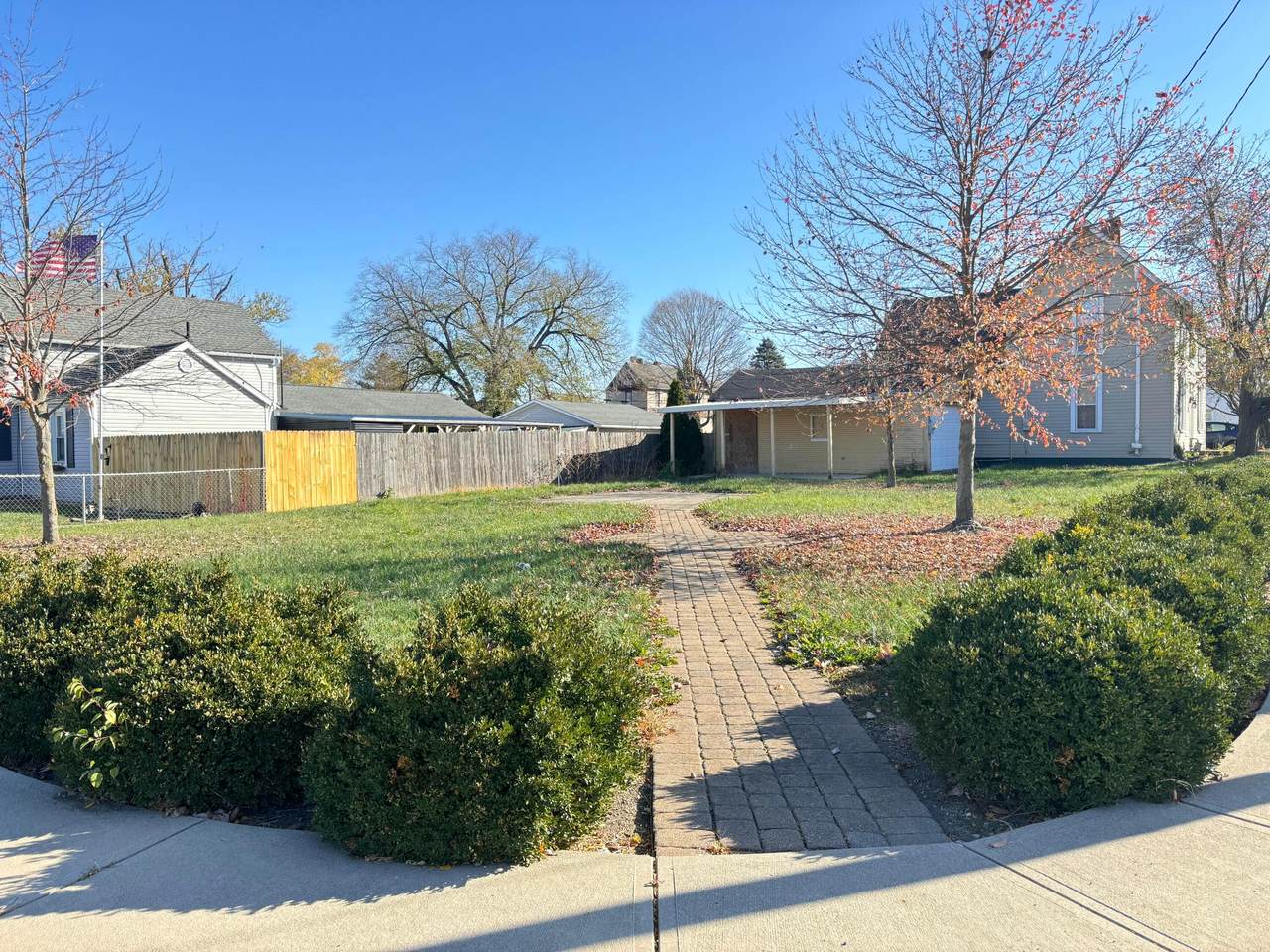 972 Pickaway Street - Photo 1