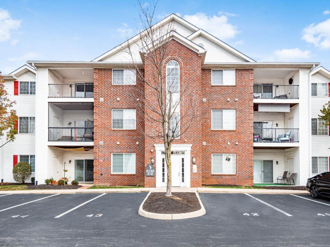 6120-301 Harbour Pointe - Photo 1