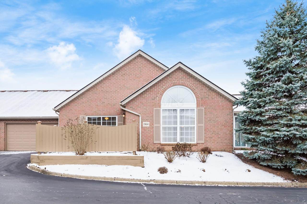 1964 Farmbrook Circle - Photo 1