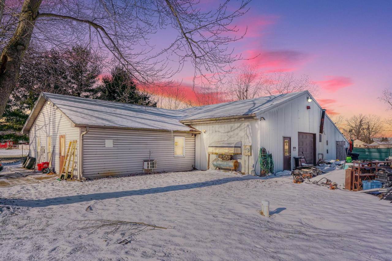 3310 London Groveport Road - Photo 1