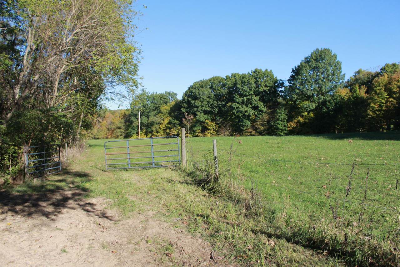 10705 Township Road 92 - Photo 1