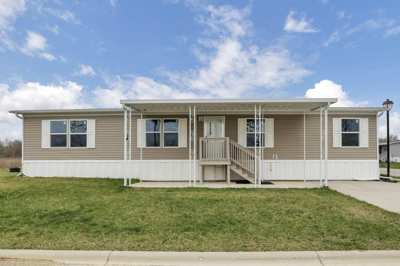 250 Rosie Avenue - Photo 1