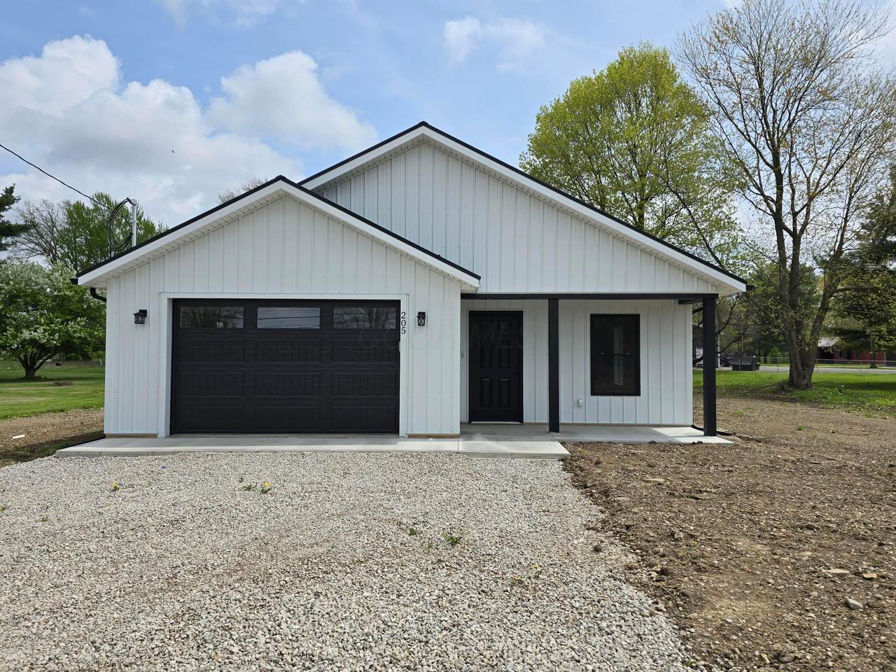 205 Railroad Street - Photo 1