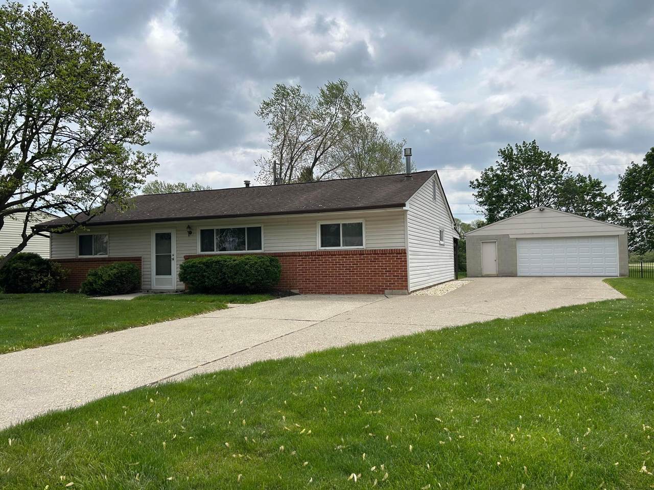2991 Wessex Court - Photo 1