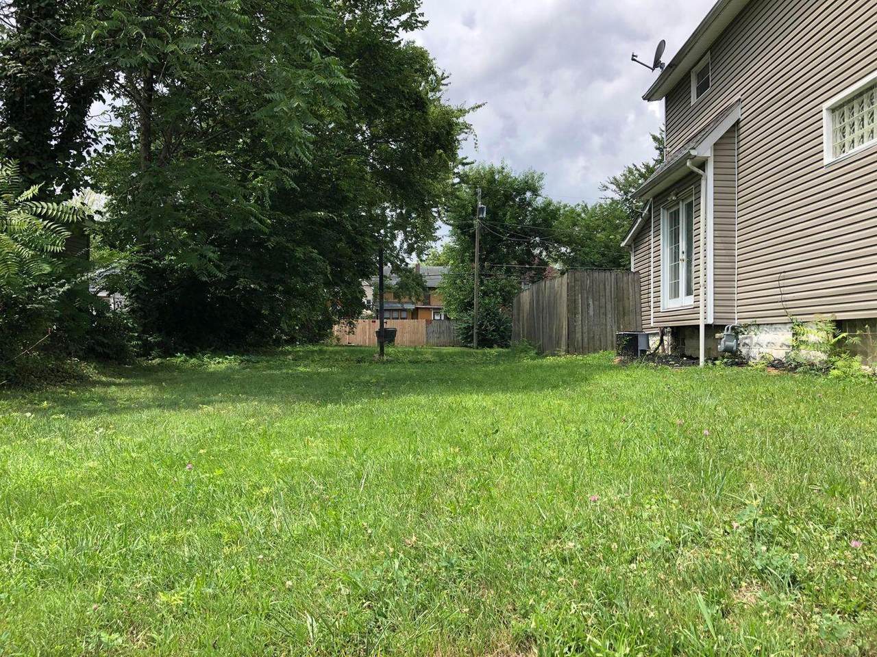 929 Miller Avenue - Photo 1
