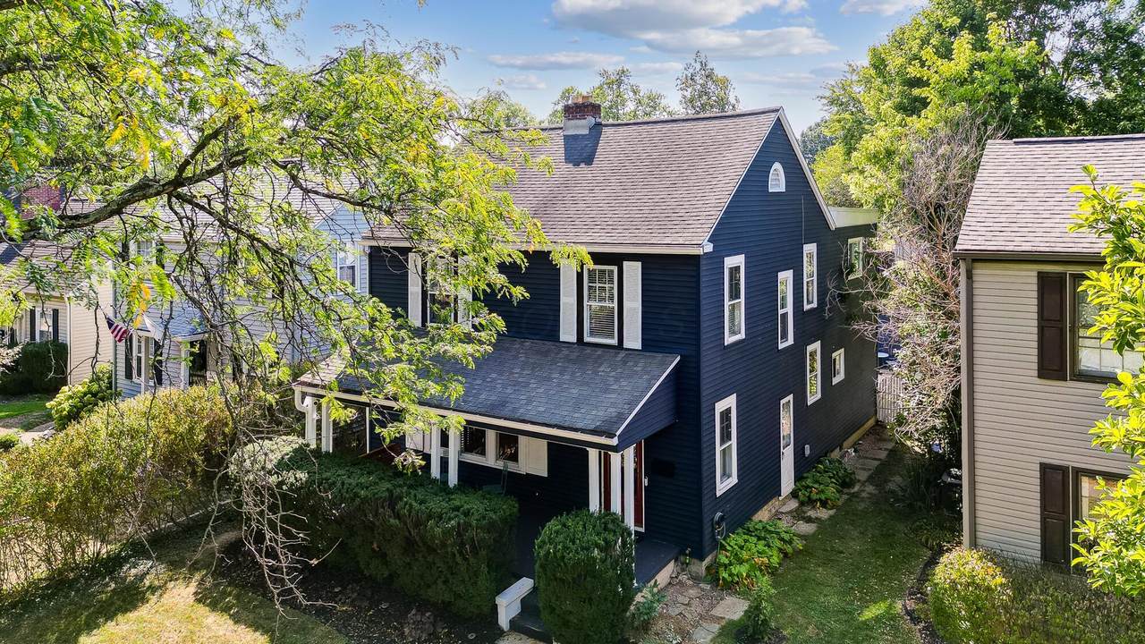 789 Chelsea Avenue - Photo 1