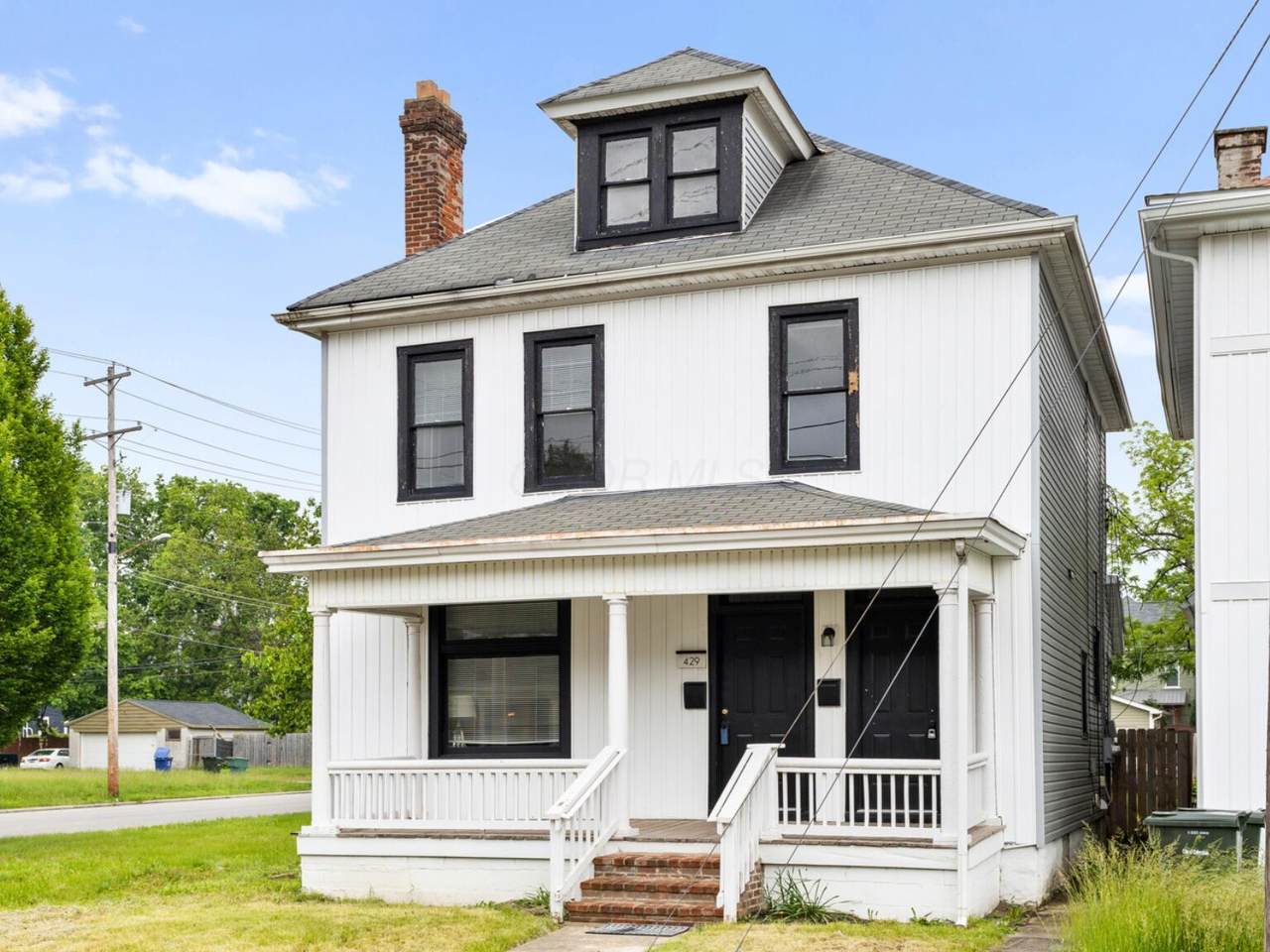 429 Champion Avenue - Photo 1