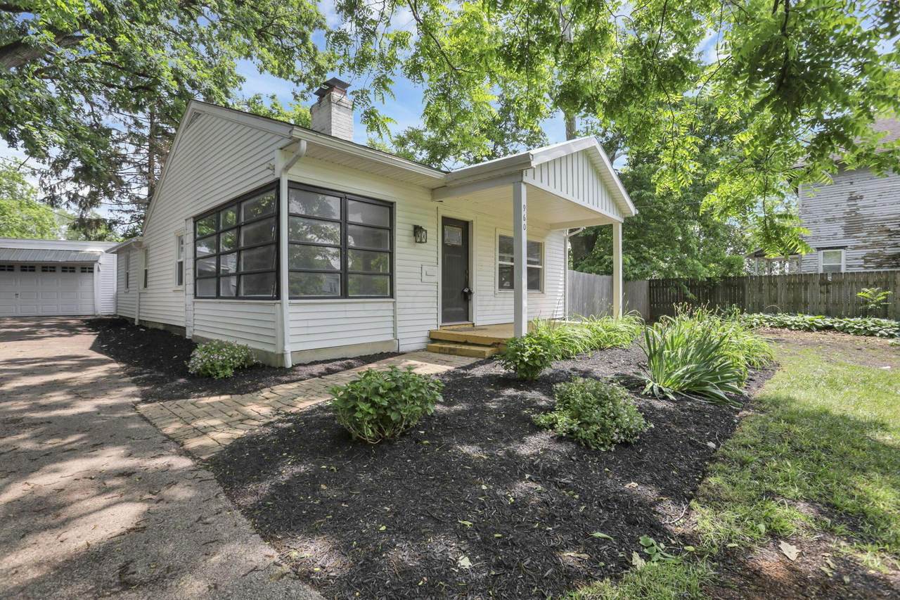 960 College Avenue - Photo 1