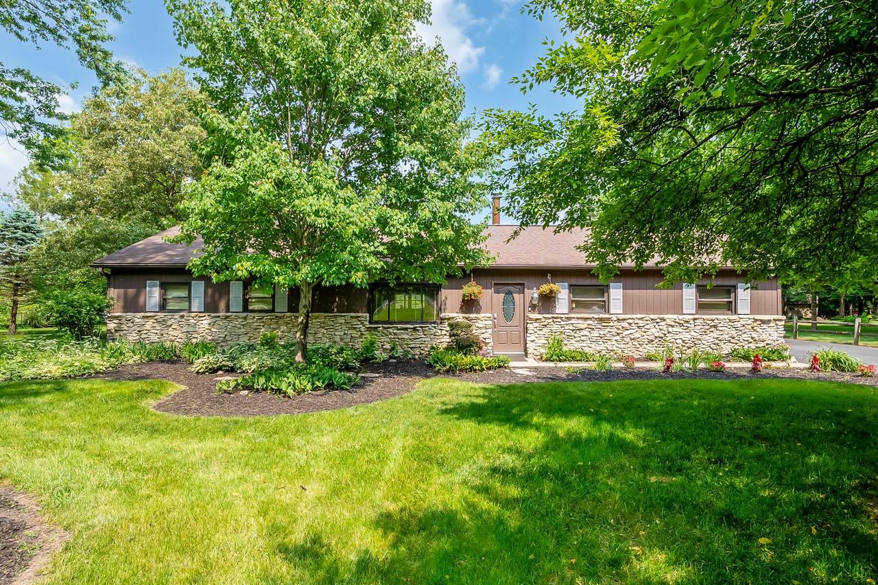 6140 Harrisburg Georgesville Road - Photo 1
