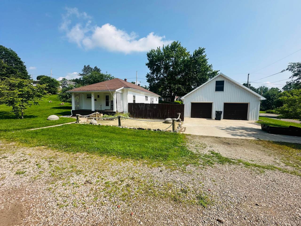 524 Shawnee Street - Photo 1