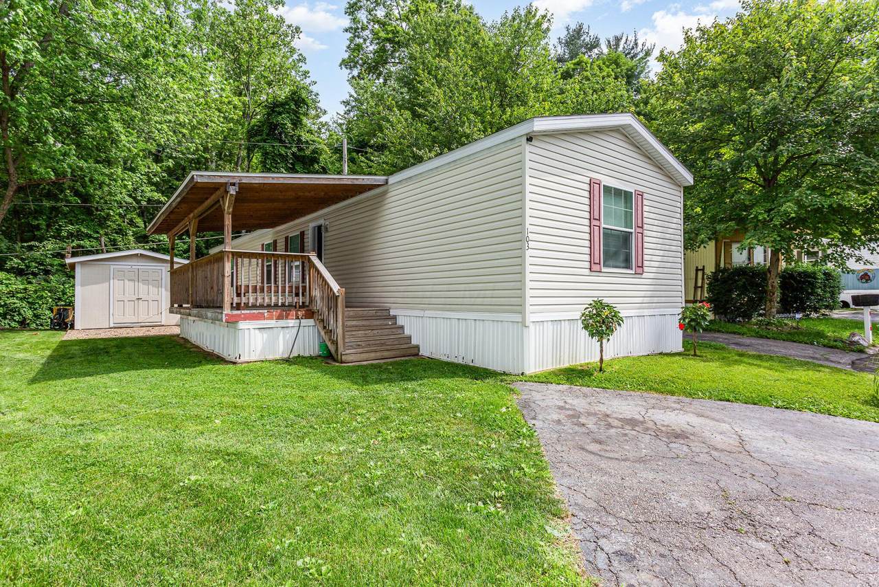 103 Hampton Lane - Photo 1