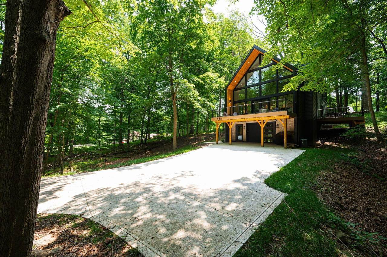 586 Crabapple Drive - Photo 1