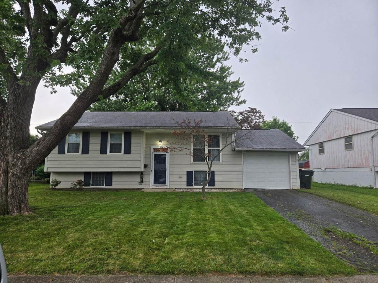 967 Roys Avenue - Photo 1