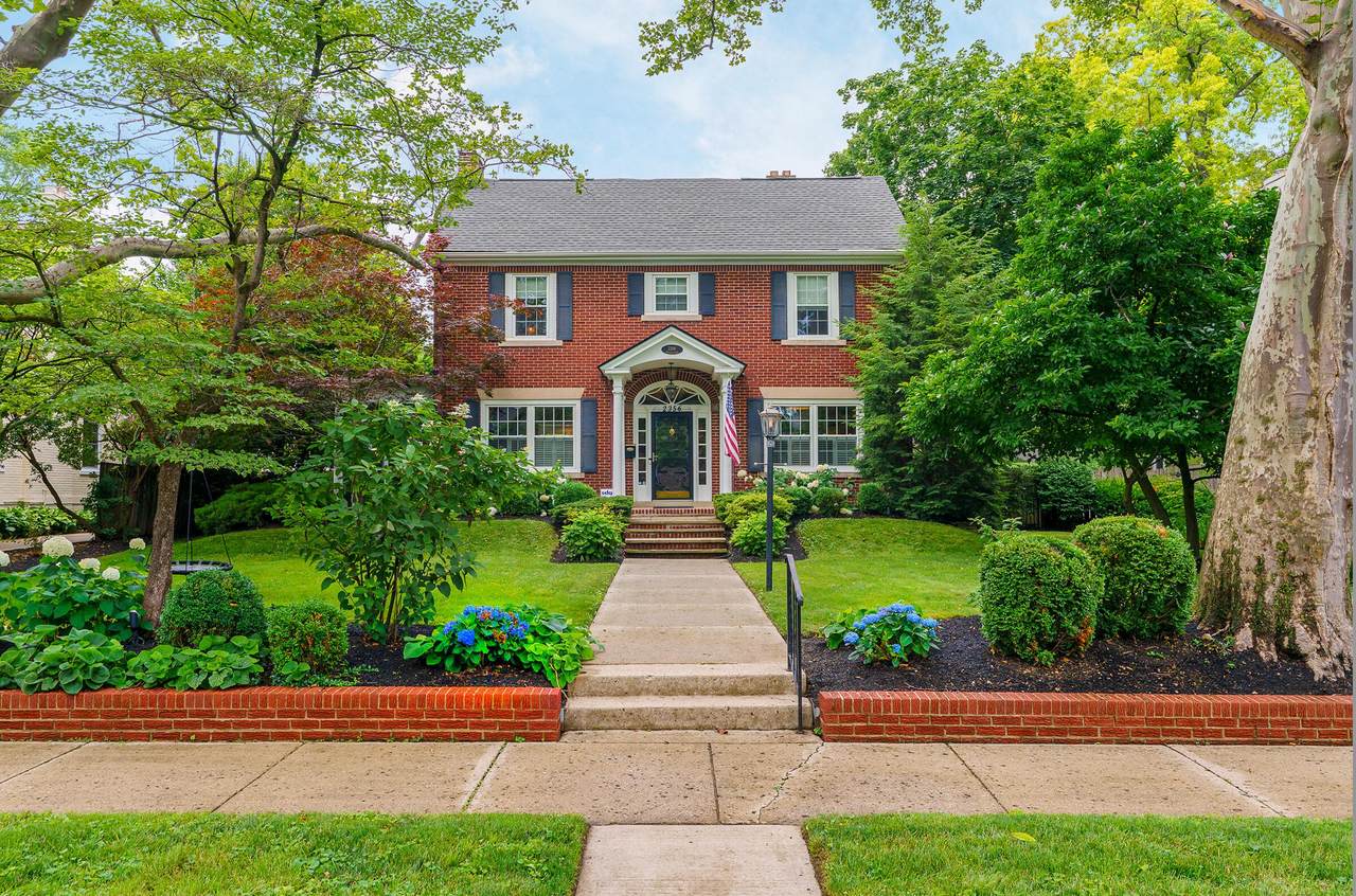 2356 Sherwood Road - Photo 1