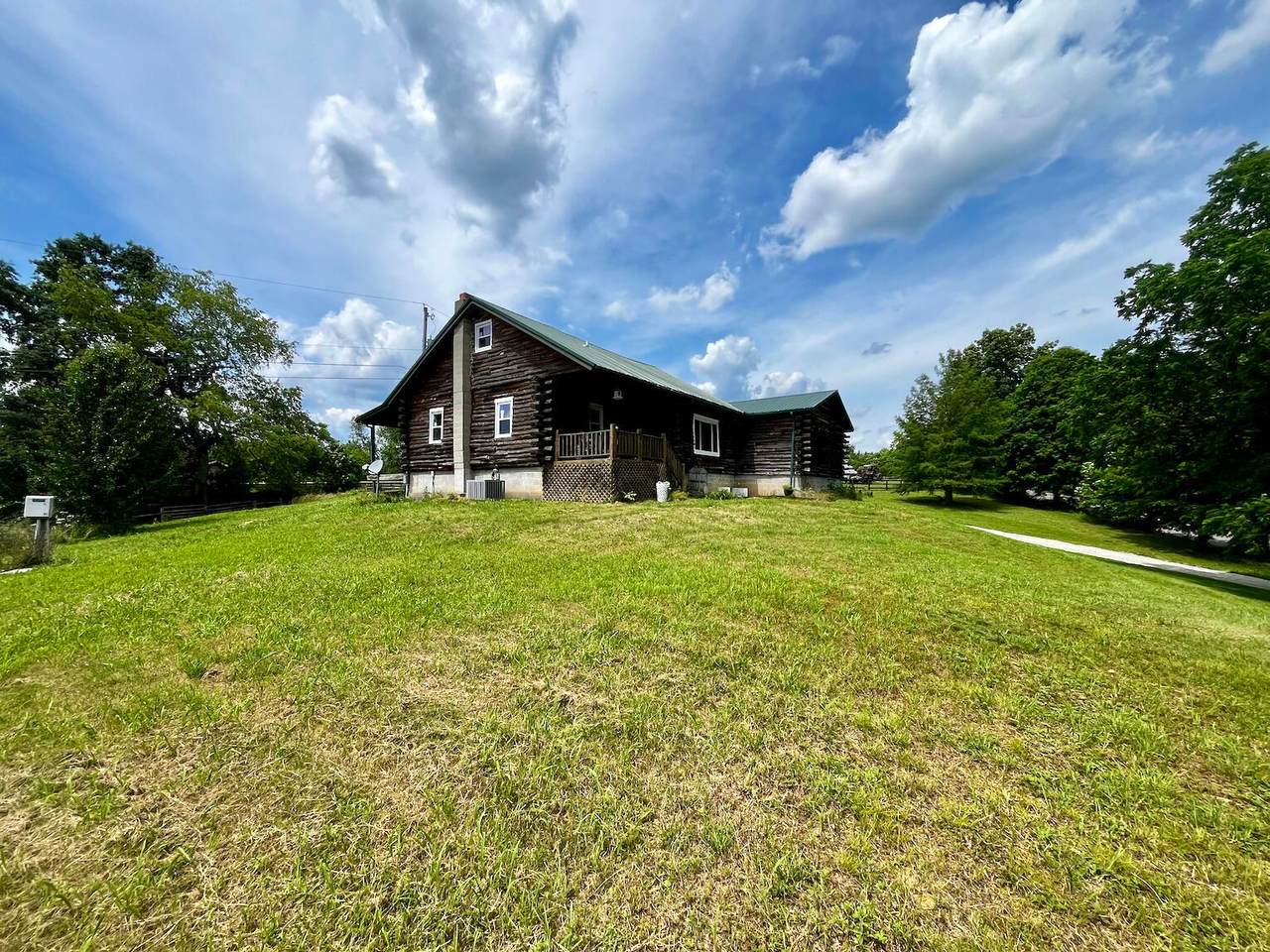 1809 Schuster Road - Photo 1