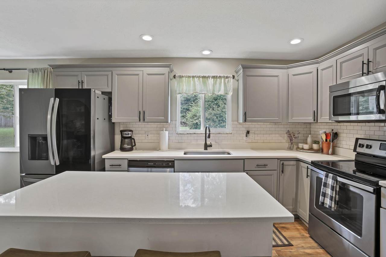 13722 Cobblestone Lane - Photo 1