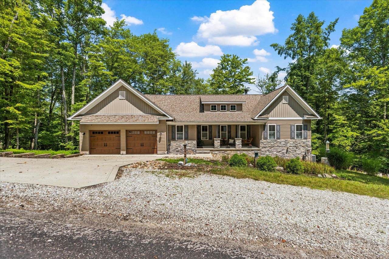 972 Sauk Lane - Photo 1