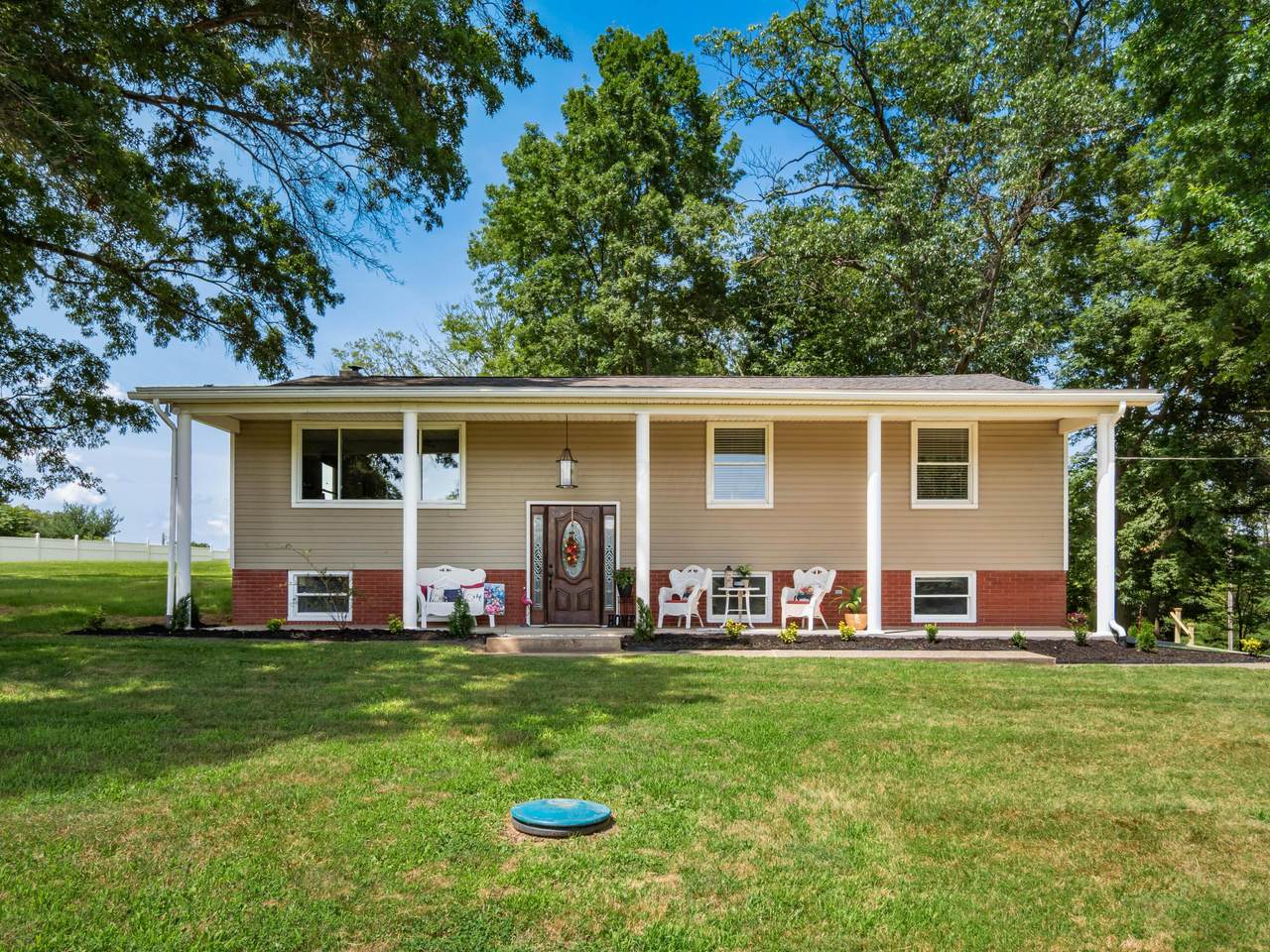 5585 Helen Drive - Photo 1