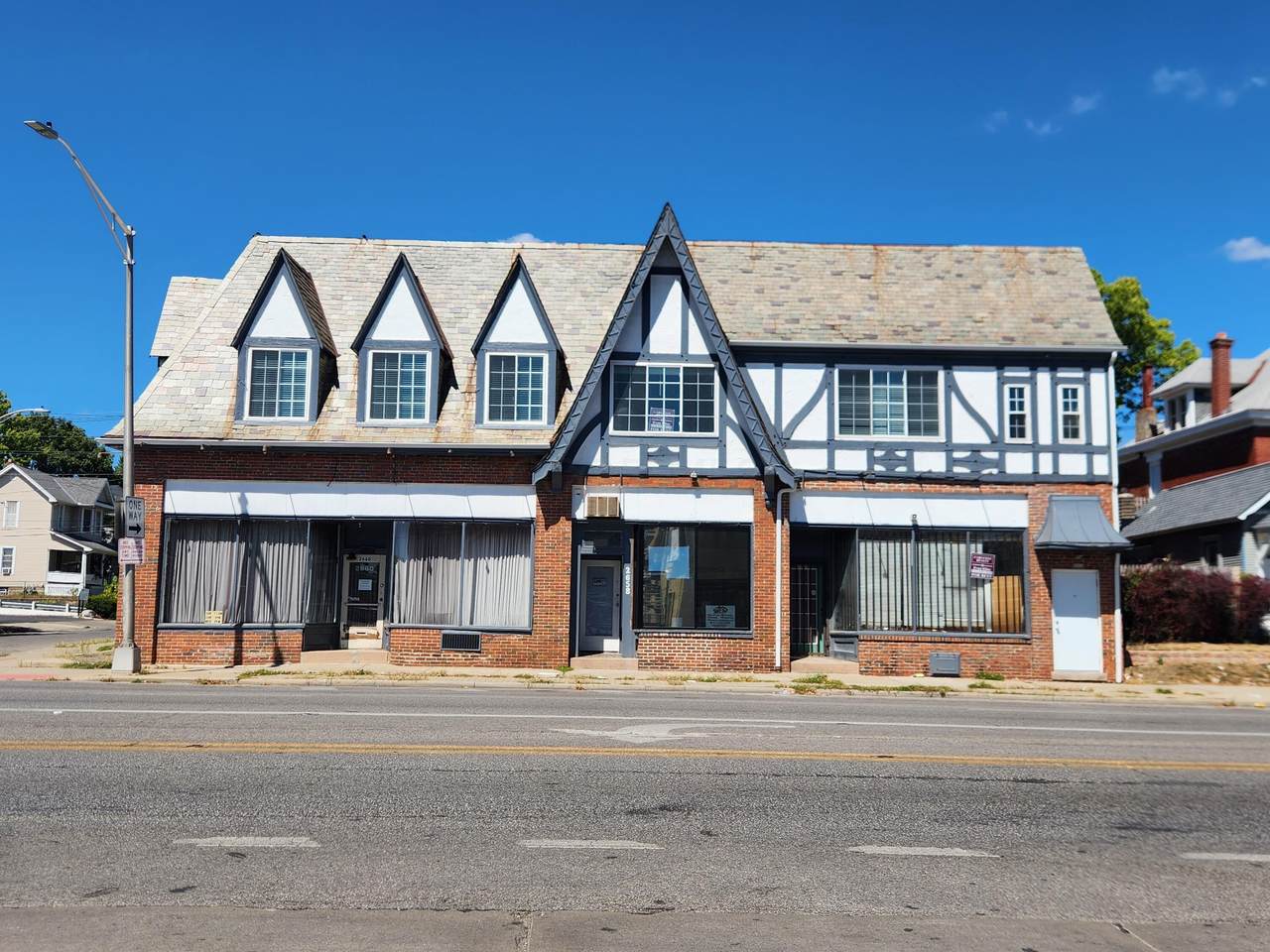 2654-2660 Broad Street - Photo 1