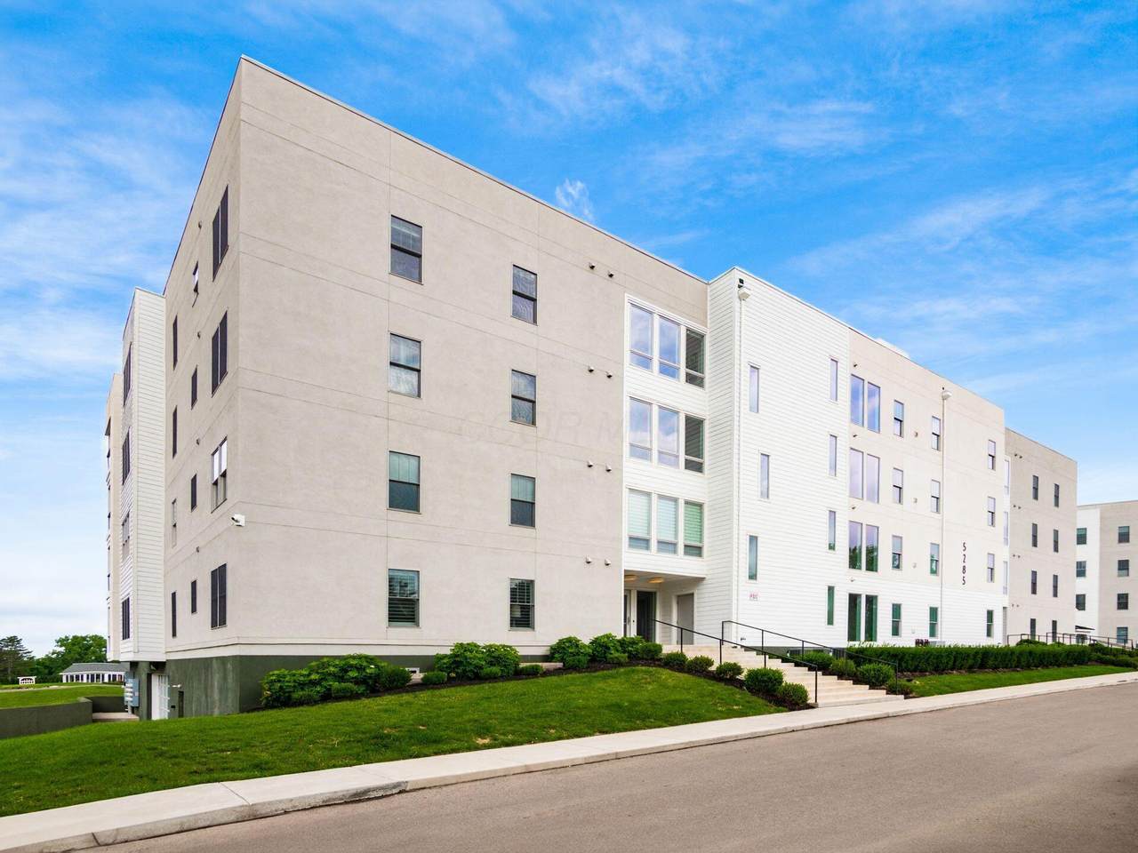 5285-201 Highpointe Lakes Drive - Photo 1