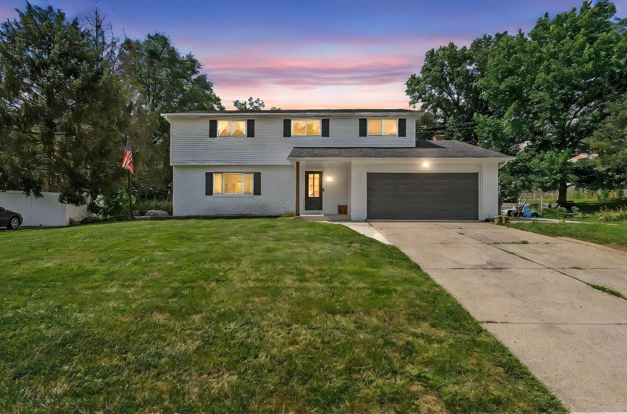 620 Fleetrun Avenue - Photo 1