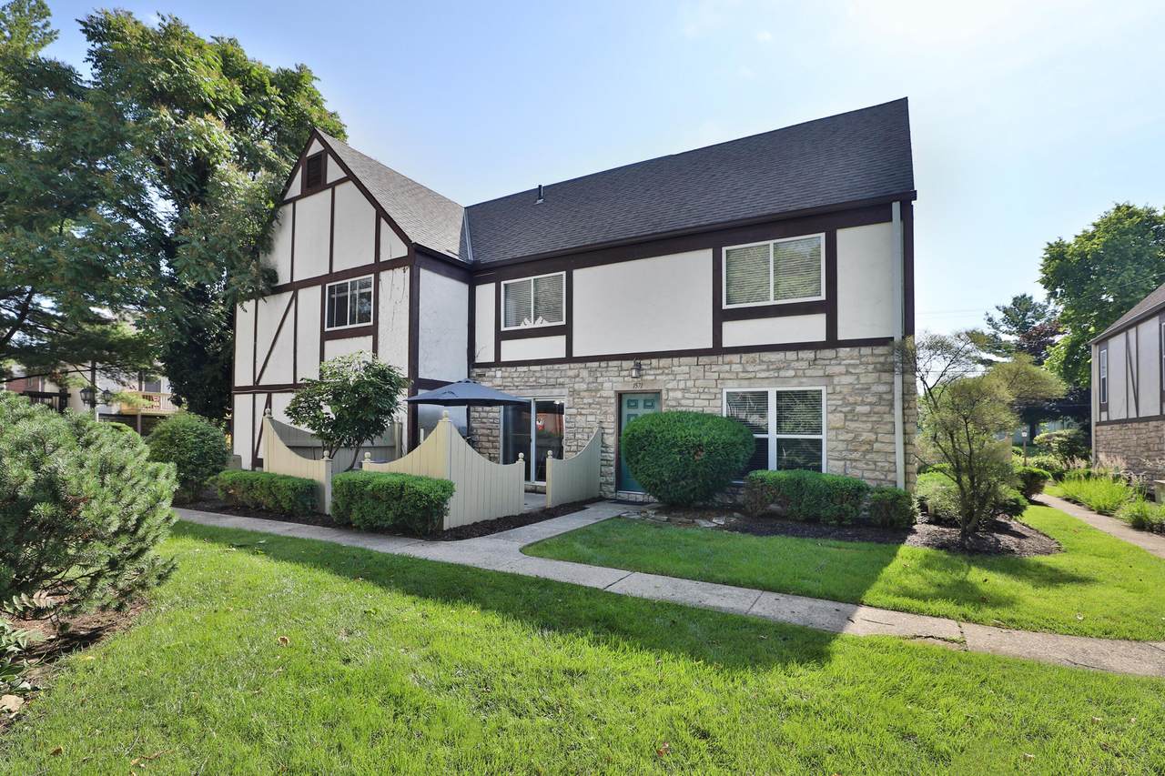 1571 Arlington Avenue - Photo 1