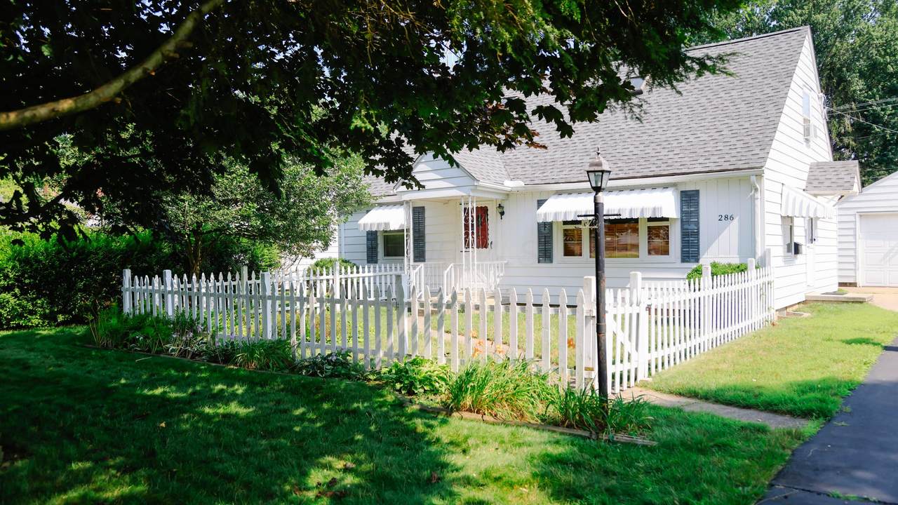 286 Van Tassell Avenue - Photo 1