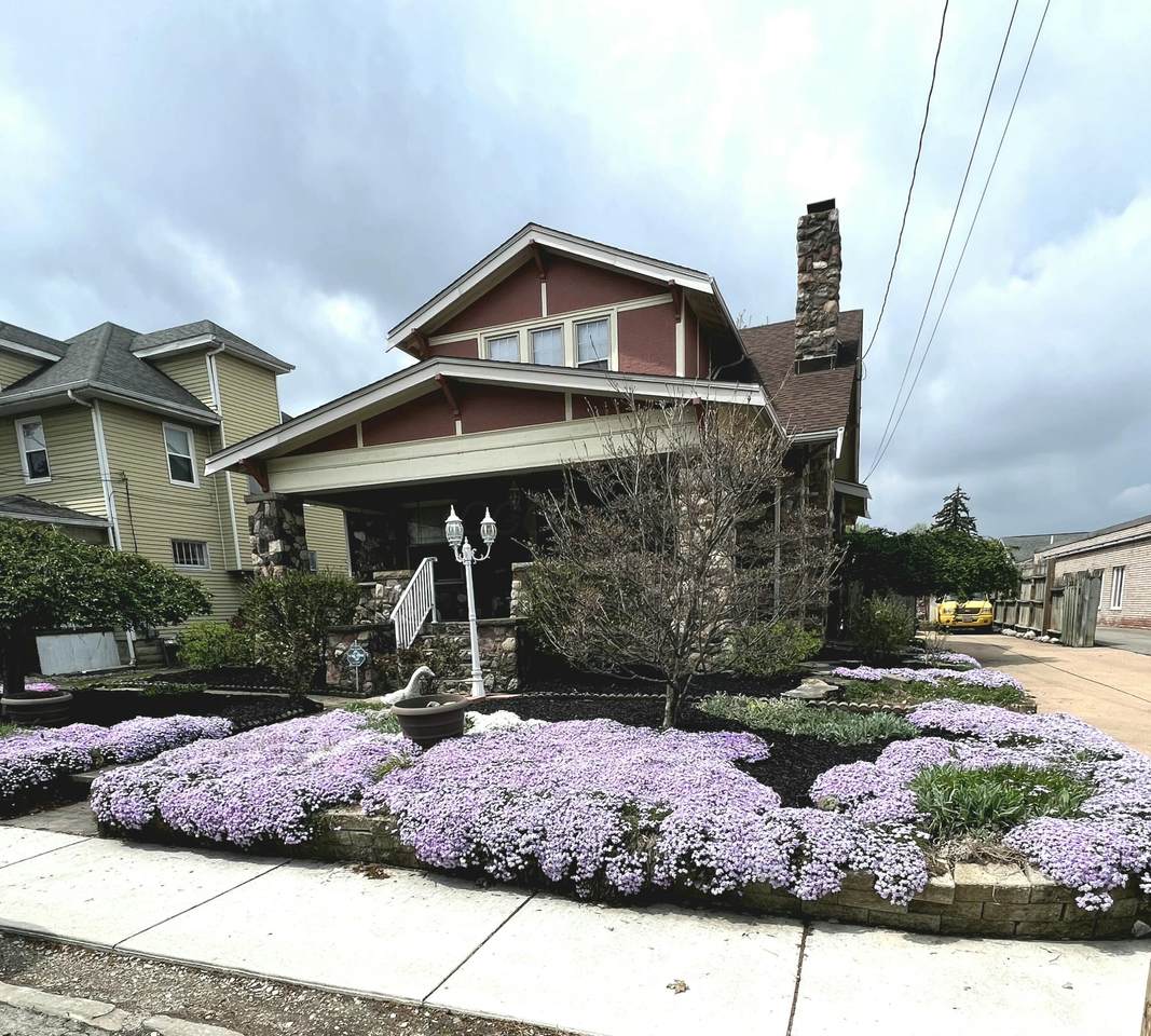 593 Windsor Street - Photo 1