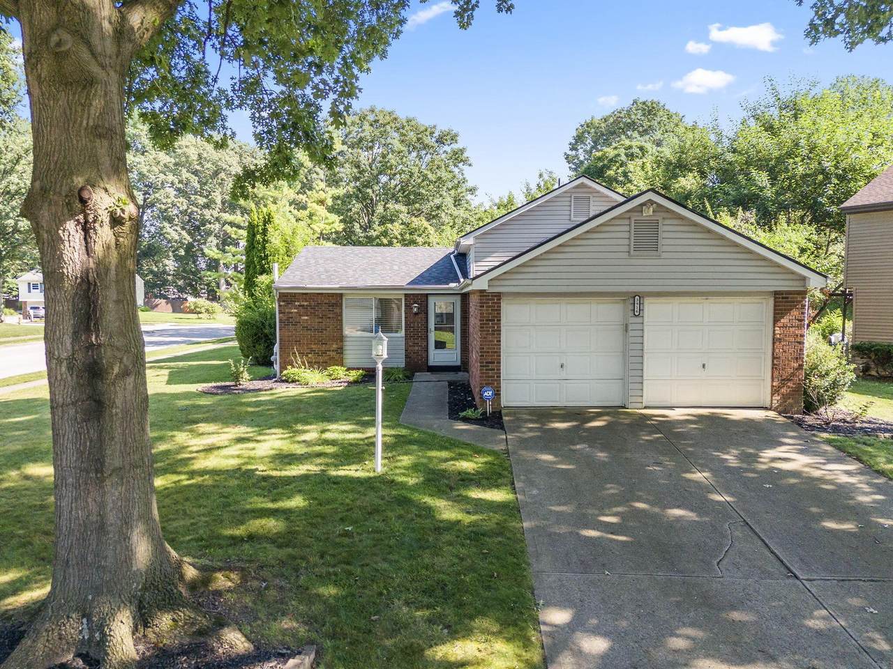 3916 Quail Hollow Drive - Photo 1