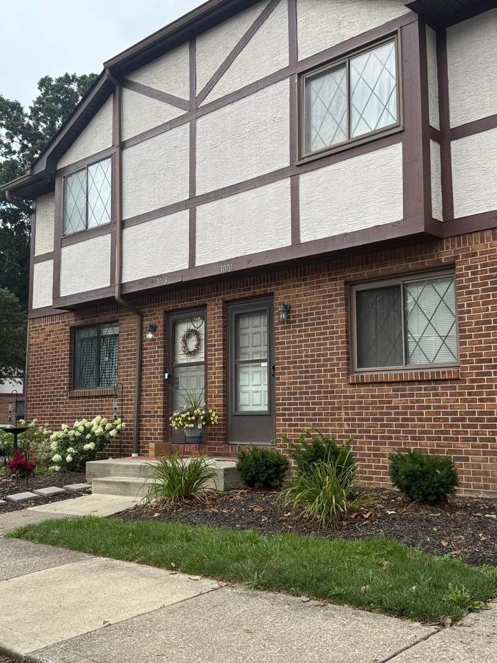 3070 Highcliff Court - Photo 1
