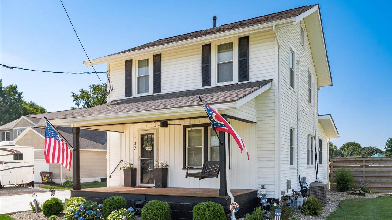 137 Vernon Avenue - Photo 1