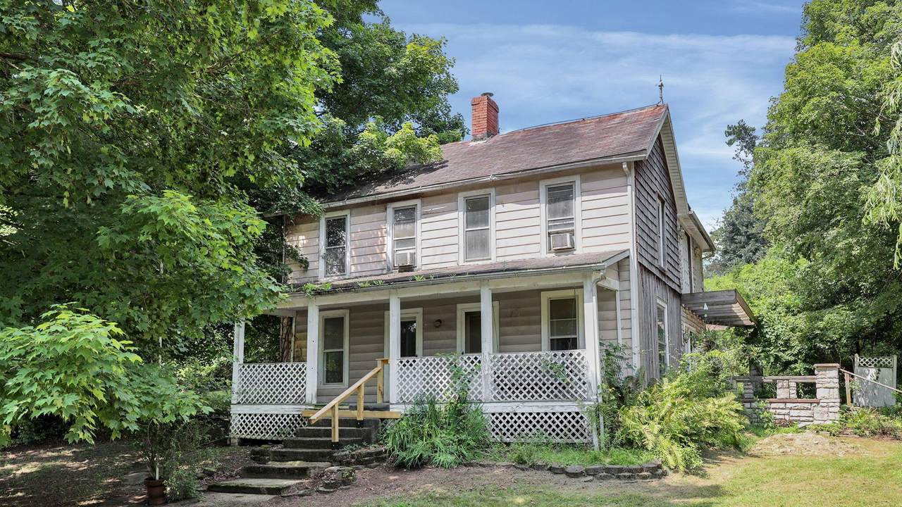 5718 Bear Hollow Road - Photo 1