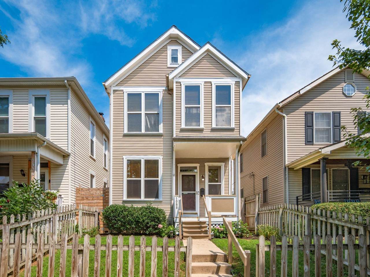 1088 Oregon Avenue - Photo 1