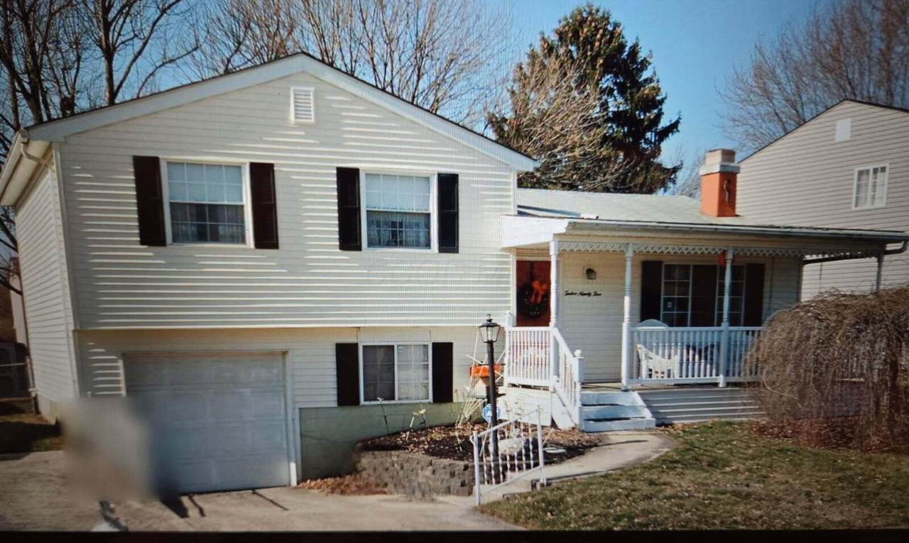 1295 Hathersage Place - Photo 1