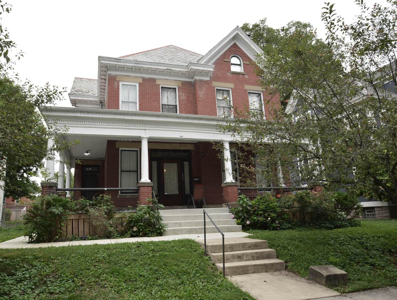 711 Oakwood Avenue - Photo 1