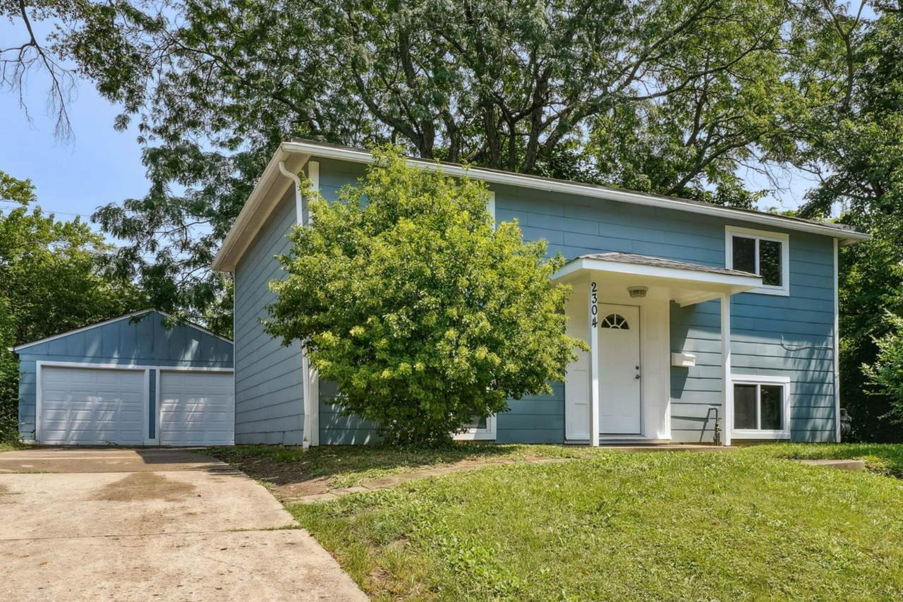 2304 Woodland Avenue - Photo 1