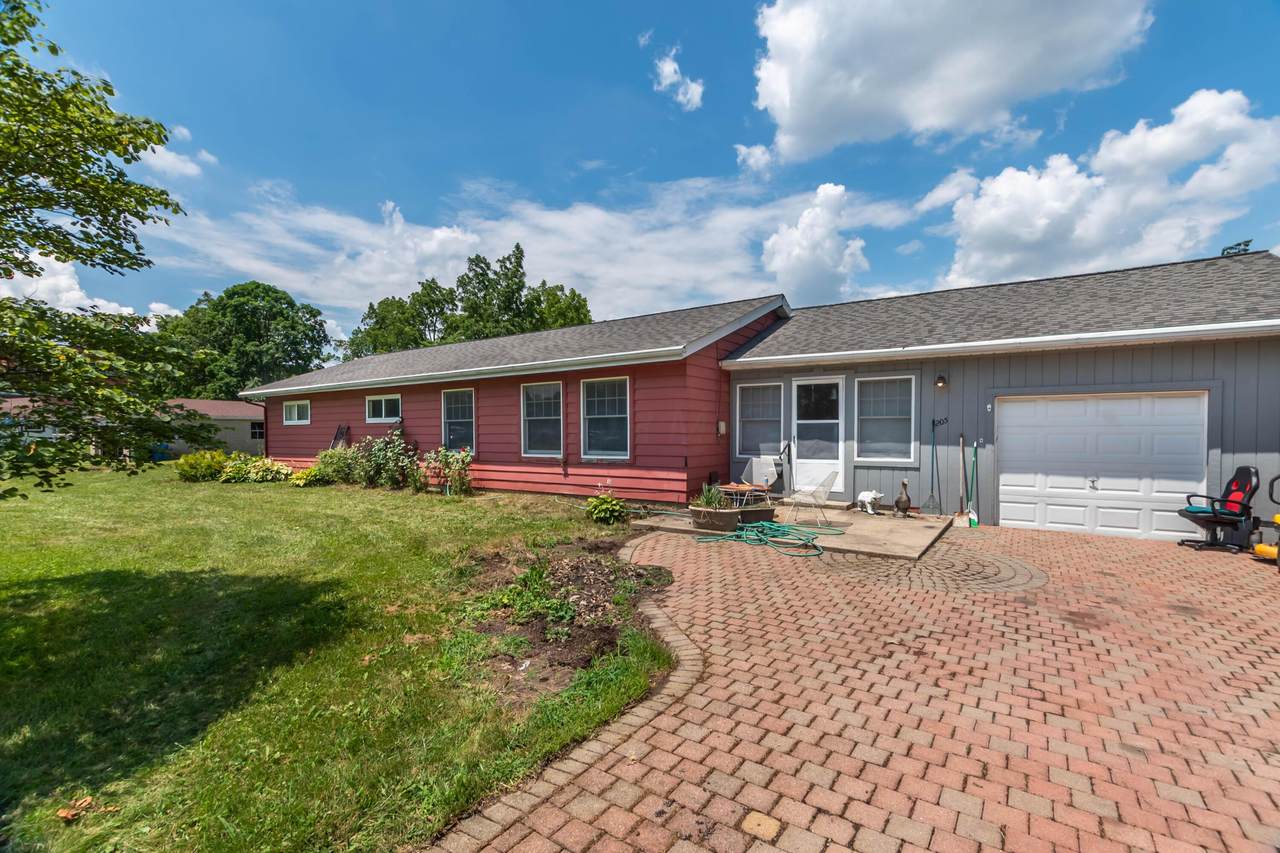 205 11th Street - Photo 1
