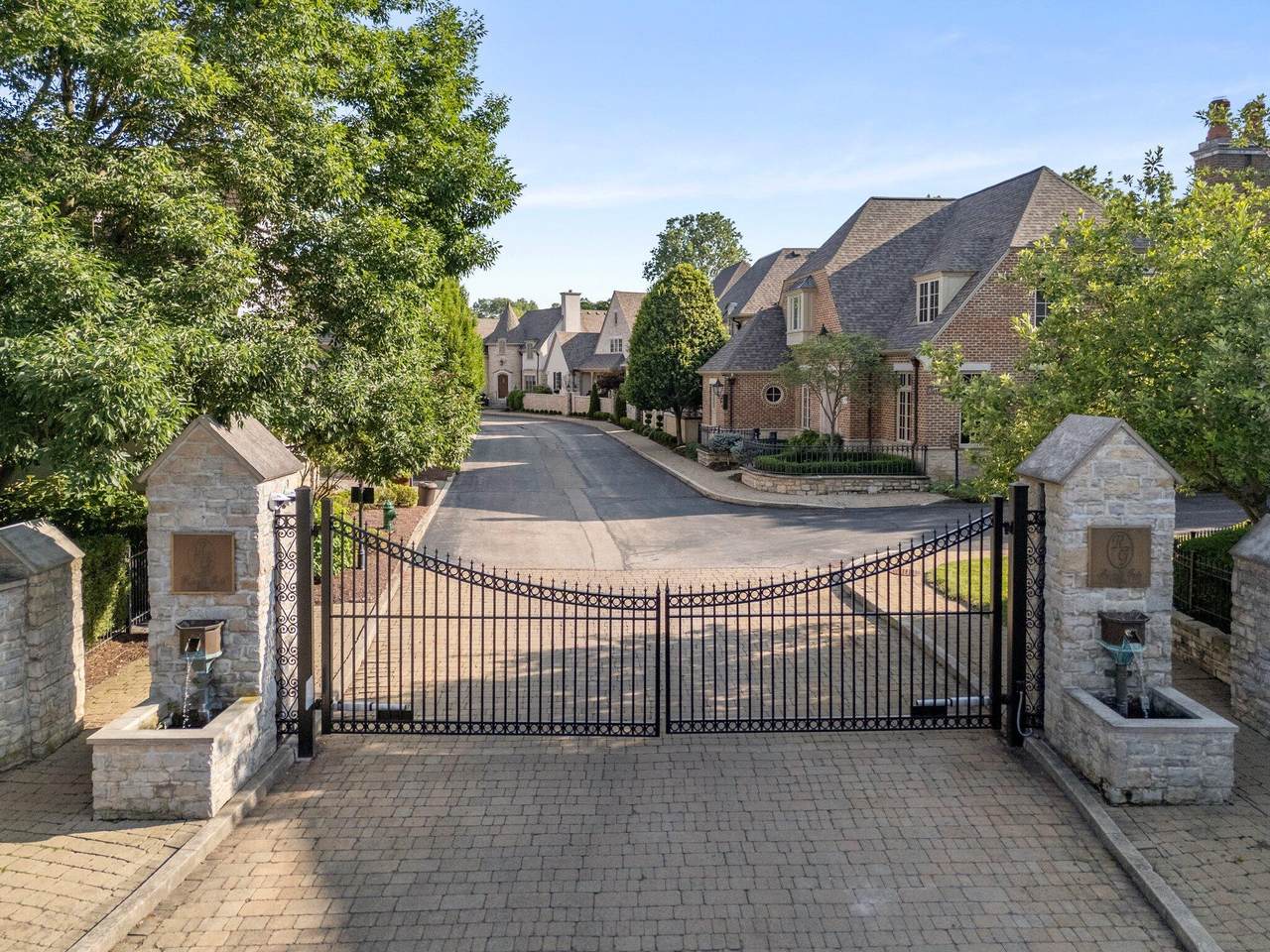 3507 River Avon Circle - Photo 1