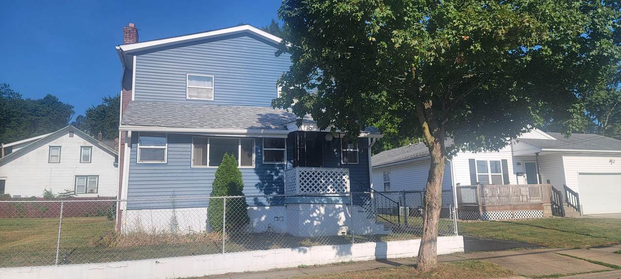 1864 2nd Street - Photo 1