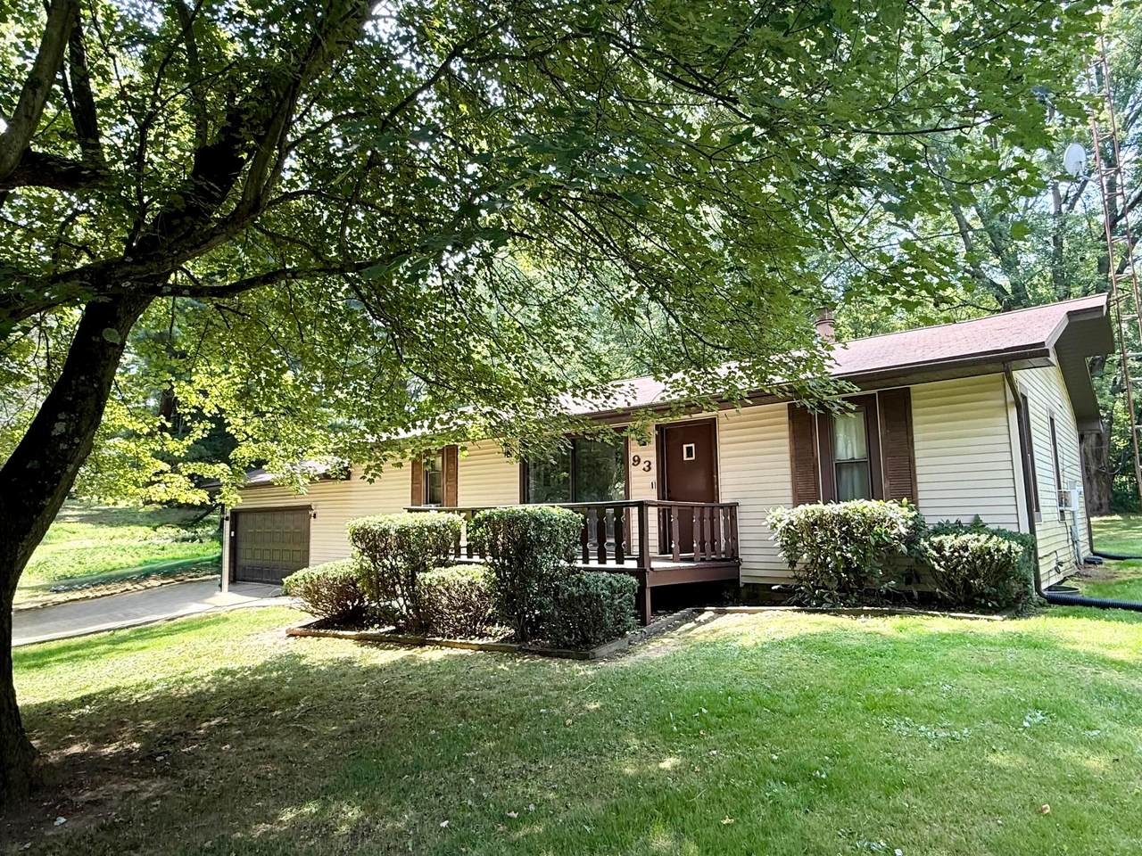93 Crabapple Court - Photo 1